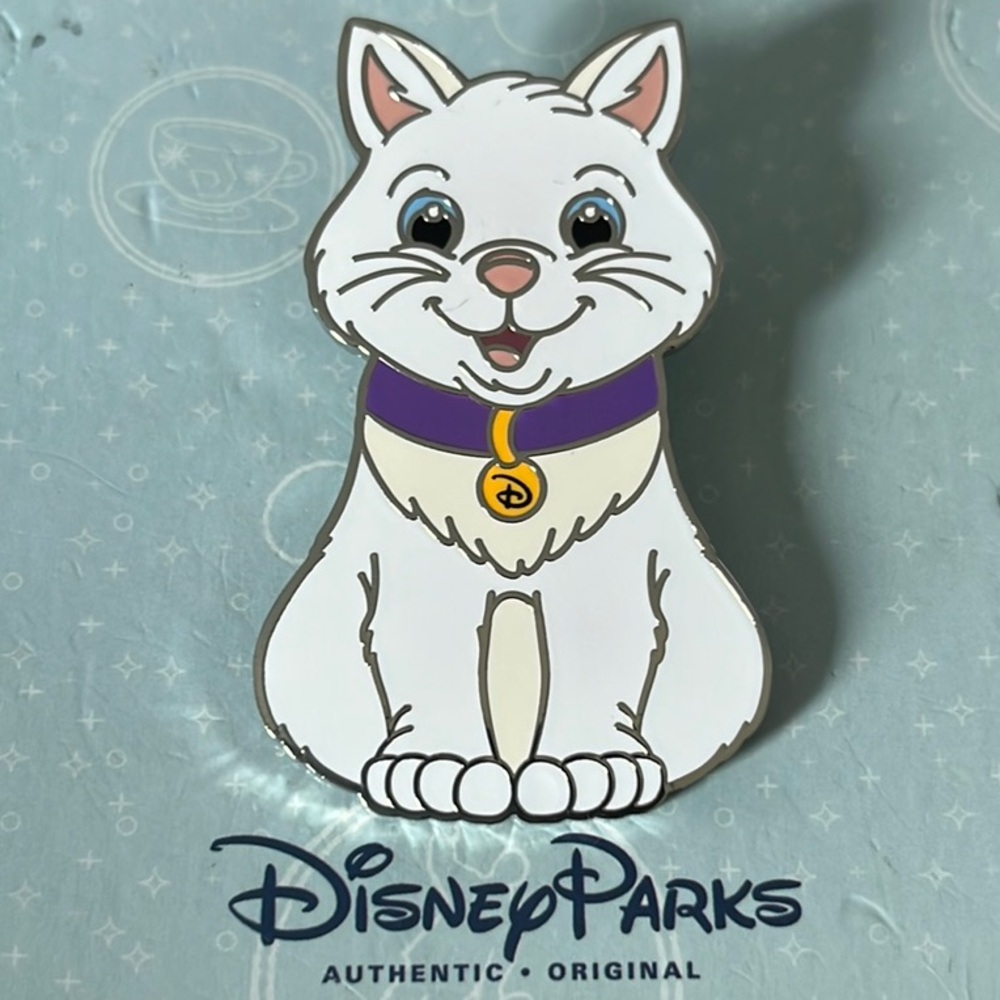 Disney Parks Aristocats Marie White  Cat Pin from Pet Outfits Series